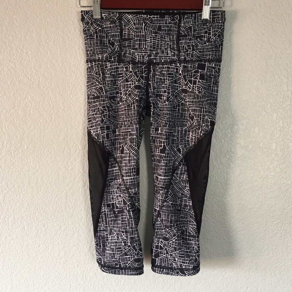 Lululemon Run With The Sun Crop Seawheeze City 4